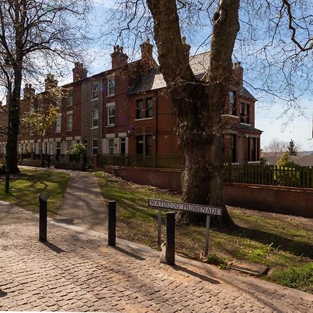 Limpenny Studio Apartment - Work Friendly And Outstanding Garden Studio Close To City Centre Nottingham Bagian luar foto