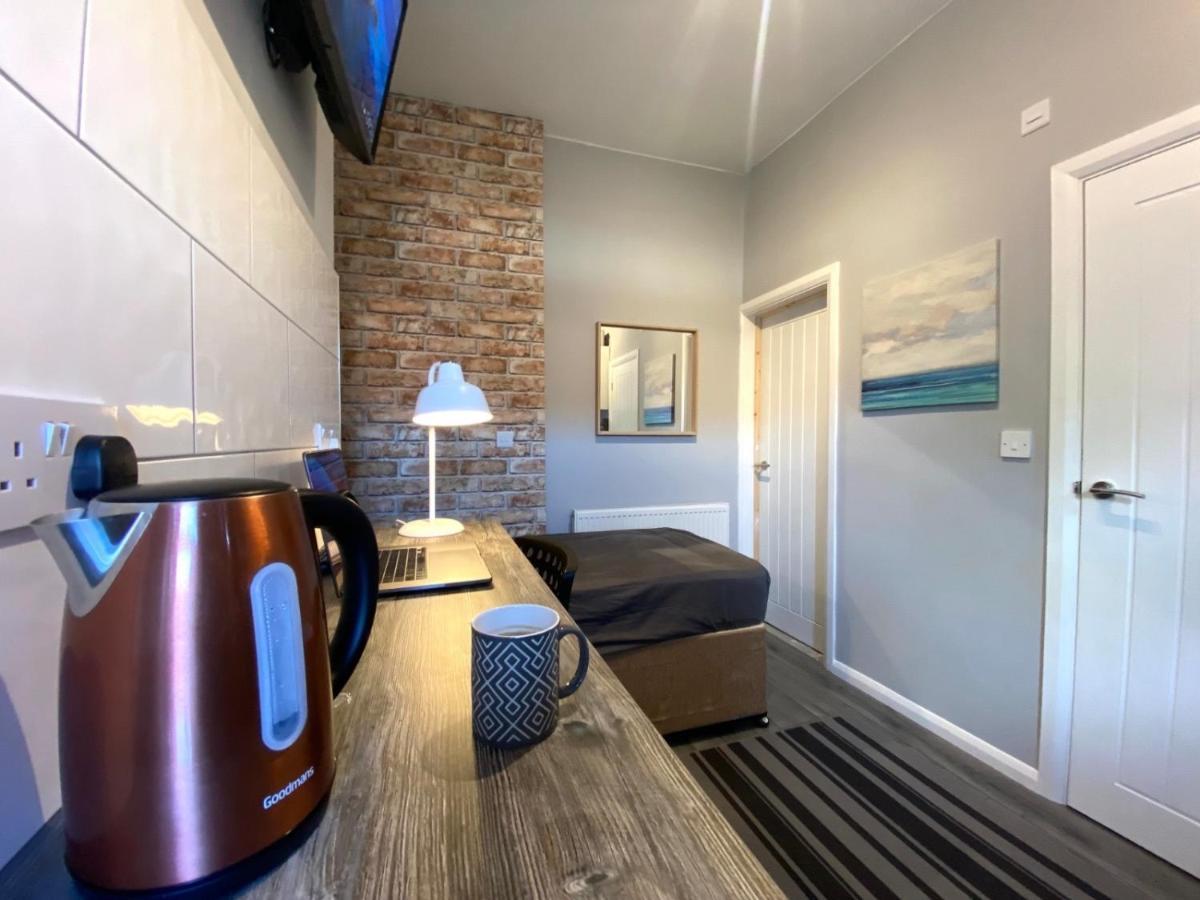 Limpenny Studio Apartment - Work Friendly And Outstanding Garden Studio Close To City Centre Nottingham Bagian luar foto
