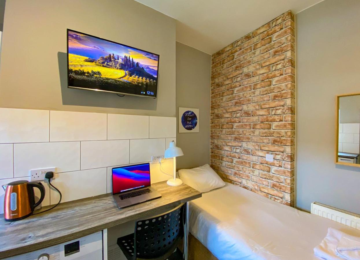 Limpenny Studio Apartment - Work Friendly And Outstanding Garden Studio Close To City Centre Nottingham Bagian luar foto